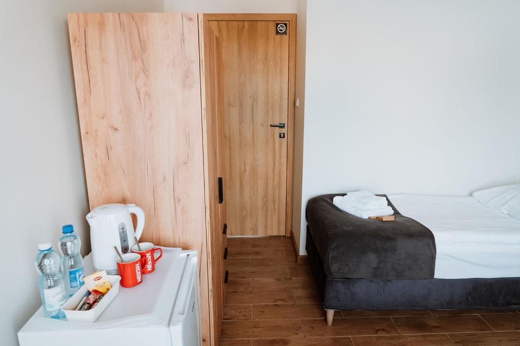 Noclegi Przy Stacji Nowy Dwór Mazowiecki Exterior foto