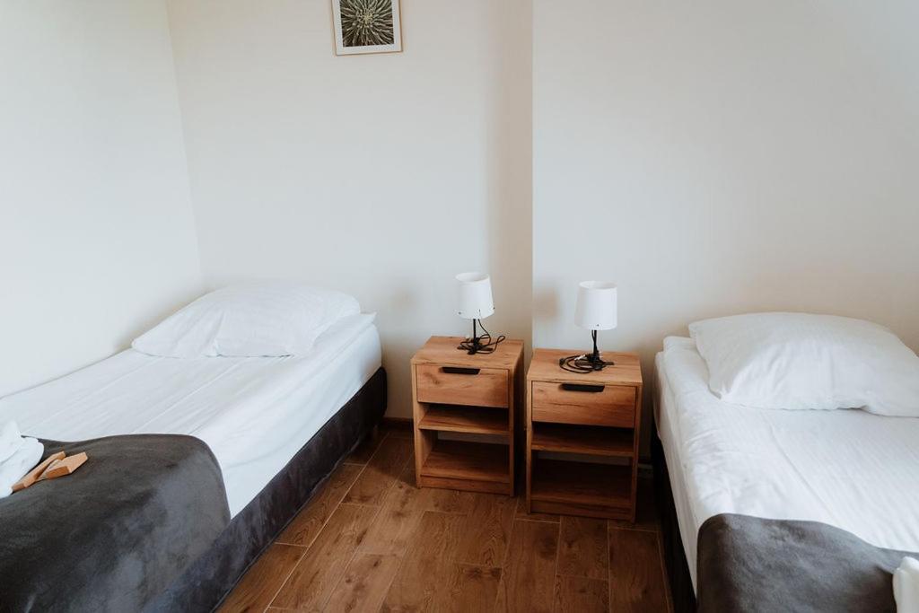Noclegi Przy Stacji Nowy Dwór Mazowiecki Exterior foto