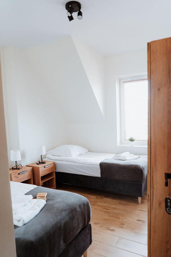 Noclegi Przy Stacji Nowy Dwór Mazowiecki Exterior foto