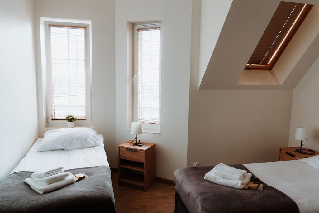 Noclegi Przy Stacji Nowy Dwór Mazowiecki Exterior foto