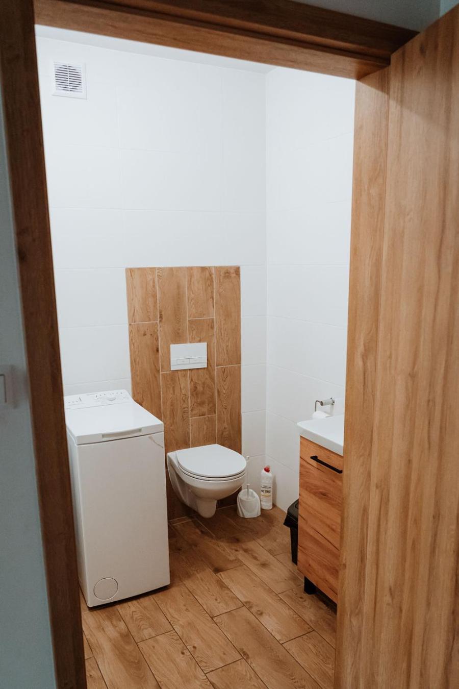 Noclegi Przy Stacji Nowy Dwór Mazowiecki Exterior foto