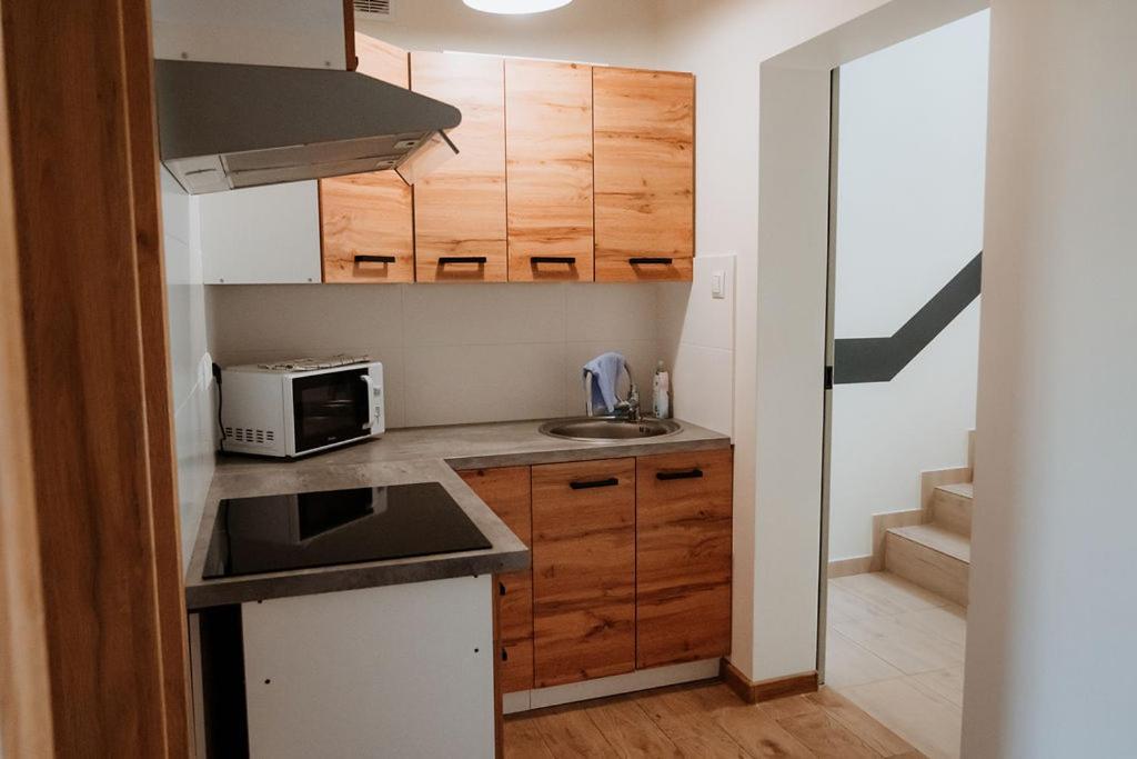 Noclegi Przy Stacji Nowy Dwór Mazowiecki Exterior foto