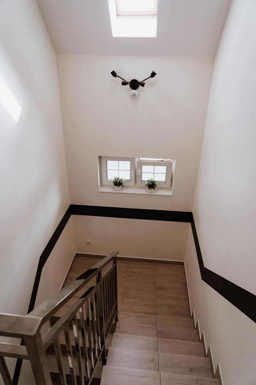 Noclegi Przy Stacji Nowy Dwór Mazowiecki Exterior foto
